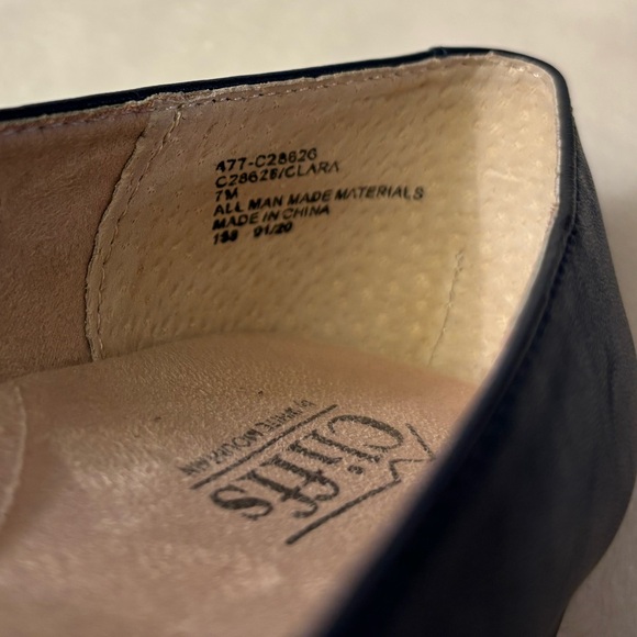 Cliffs by WHITE MOUNTAIN Navy Flats - Picture 6 of 7